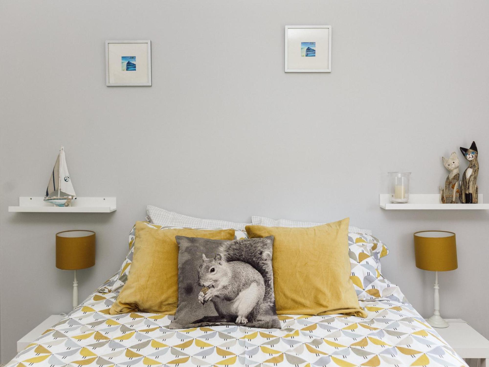 Beautiful Apartment In Guildford With Parking Send Eksteriør bilde